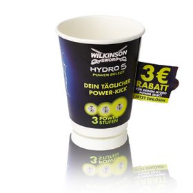 Recyclebarer Graspapier Becher Wilkinson Coupon Cup Coffee To-Go Kampagnen Beispiele AD2GO