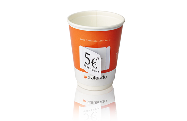 Recyclebarer Graspapier Becher Zalando Label Cup Coffee To-Go Kampagnen Beispiele AD2GO
